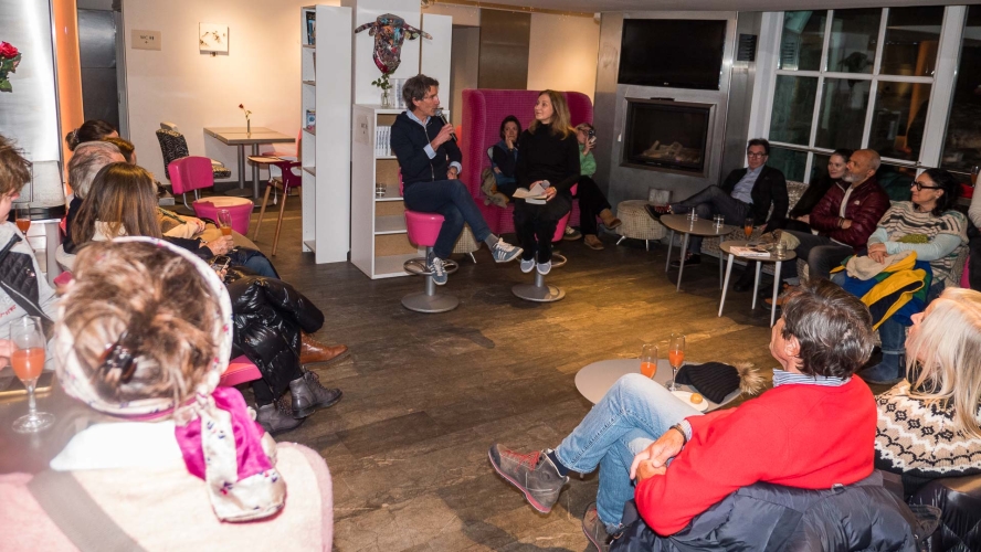 Olivia de Lamberterie et Cédric Sapin Défour hier soir auCraazy Barmes