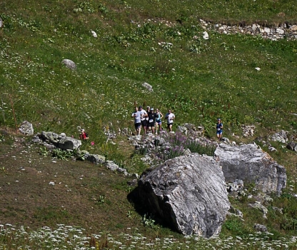 p1766200-10
