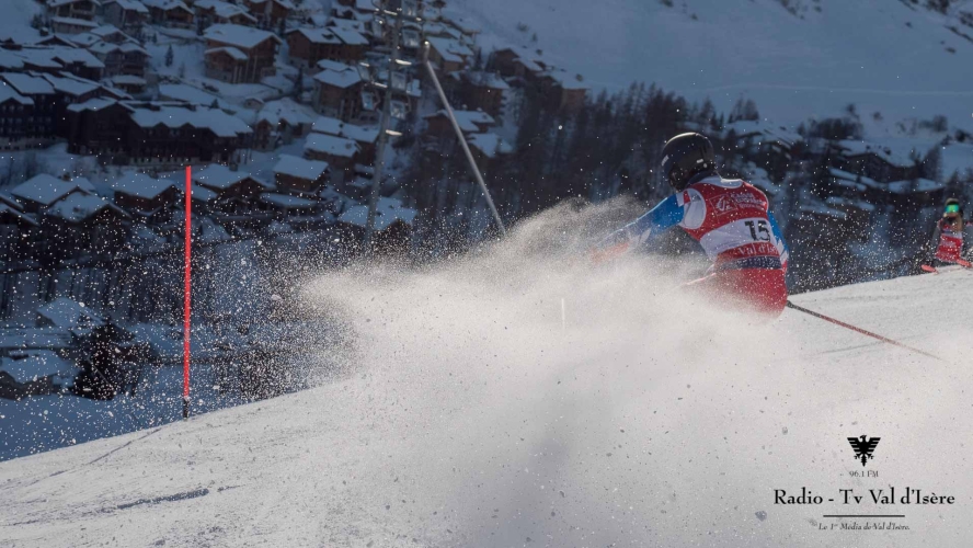 Course FIS hier sur le bas de la Face de Bellevarde